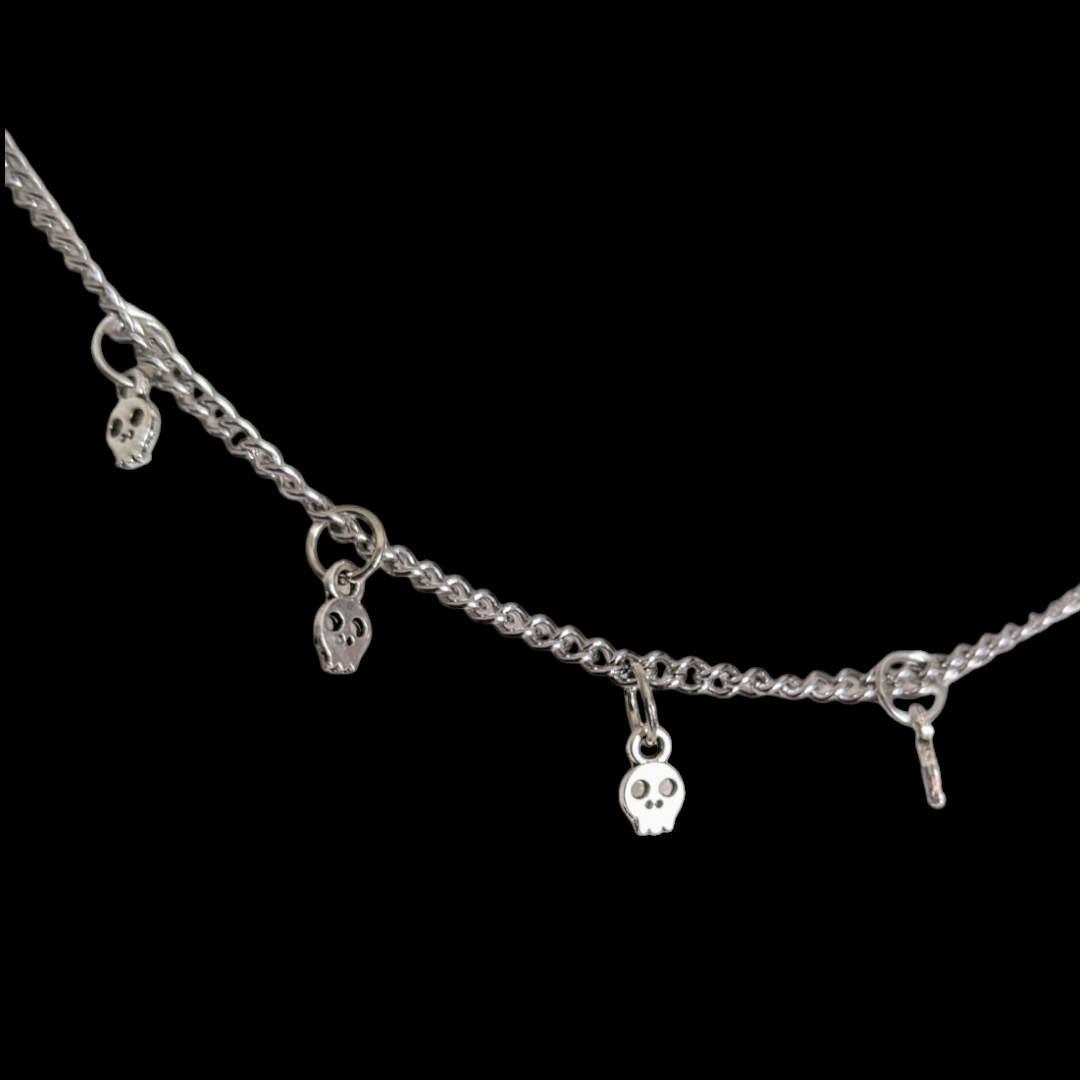 Collar con Mini Calaveras