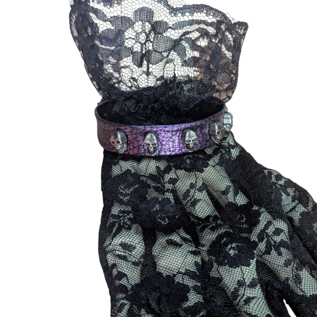 Pulsera morada Calaveras