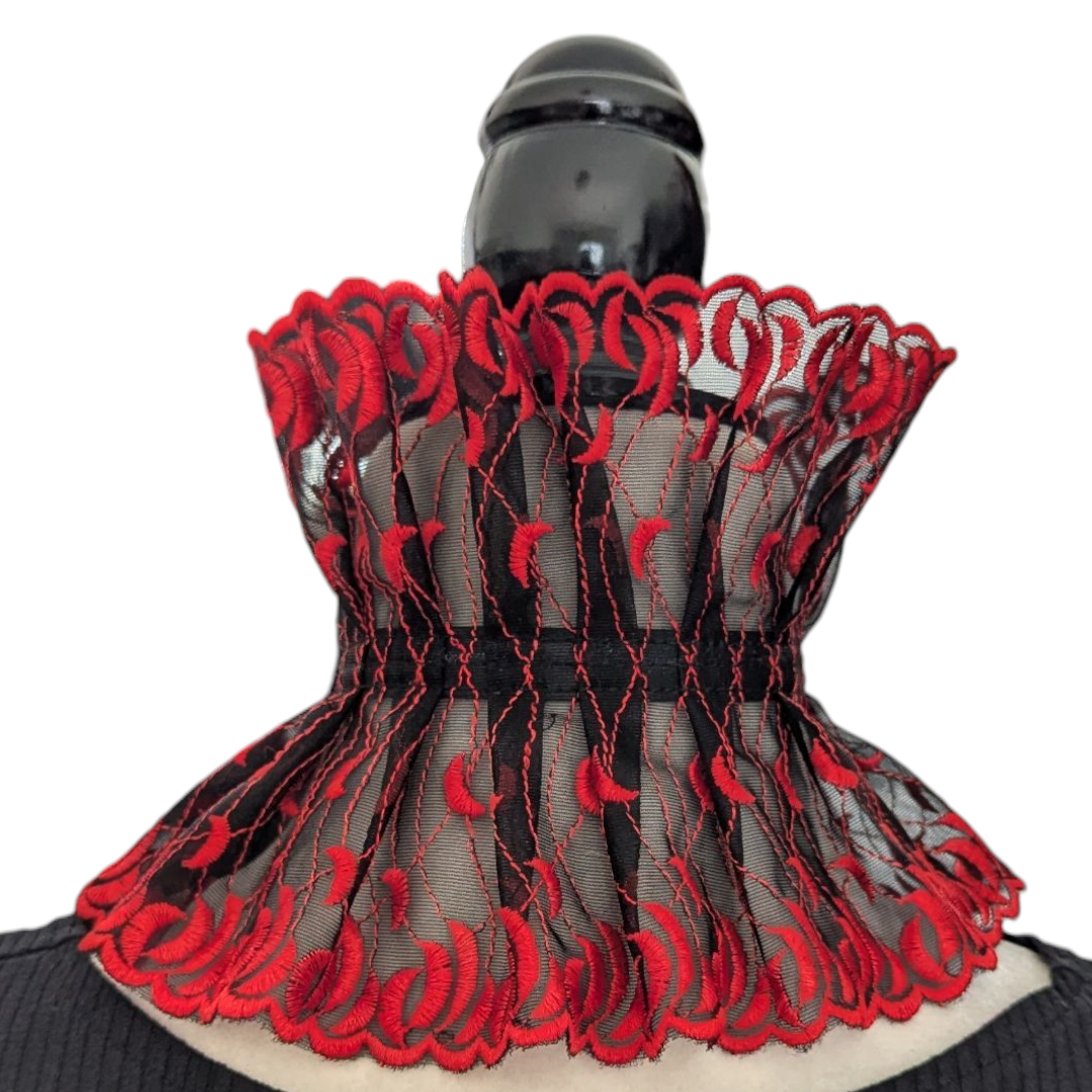 Choker estilo gorguera de encaje