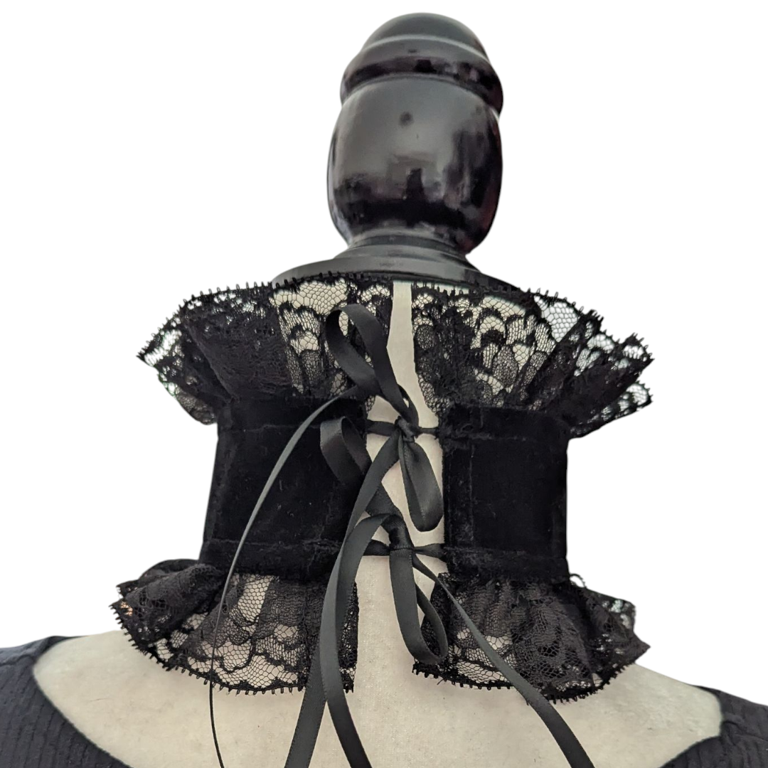 Choker estilo gorguera símil terciopelo
