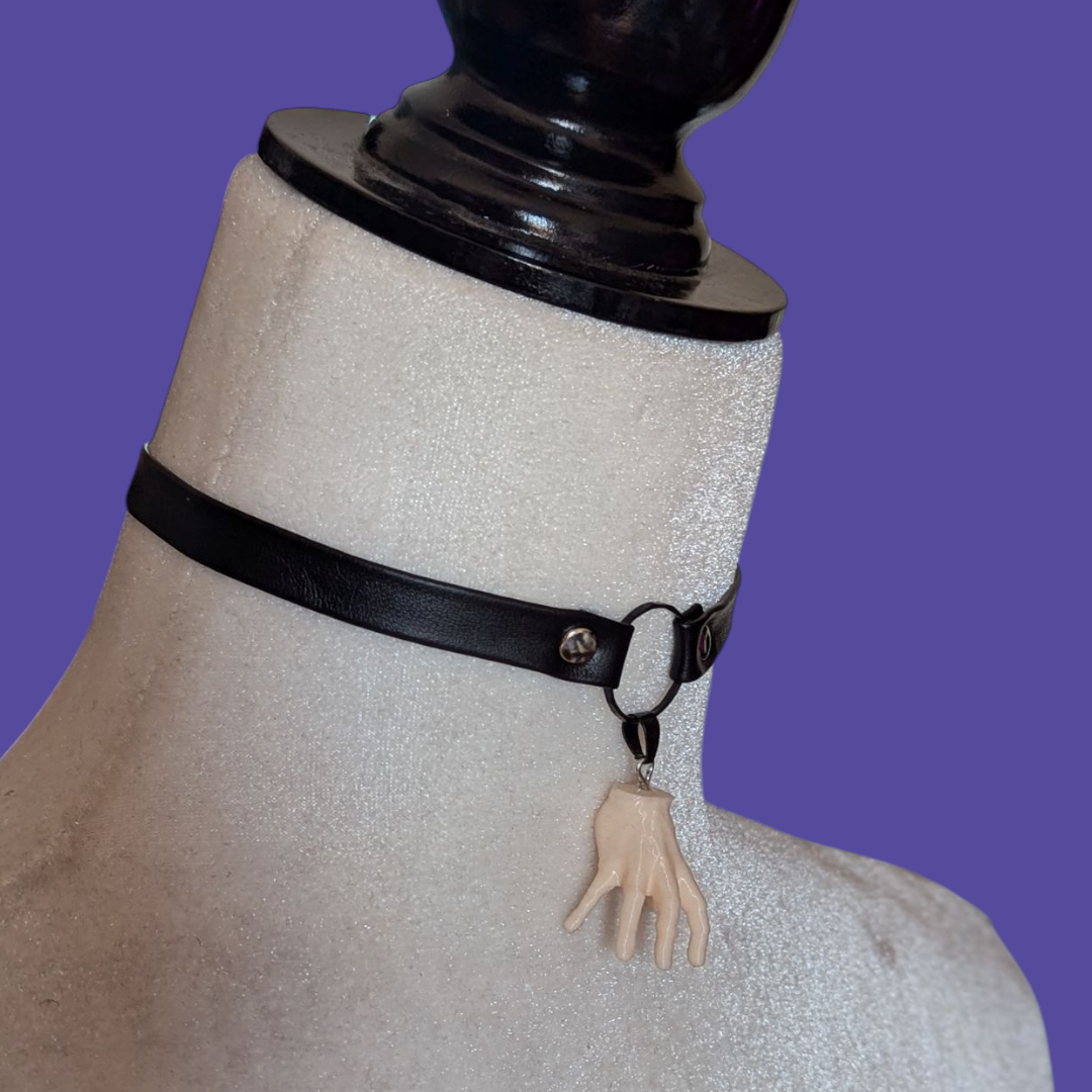 Collar Cosa Addams ó pendientes