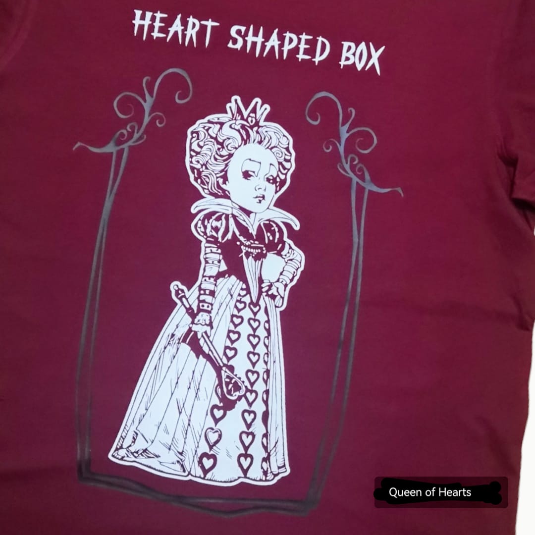 Camiseta Unisex Reina de Corazones