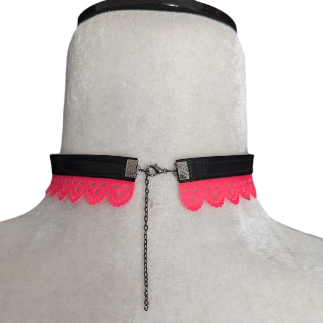 Choker con Puntilla Flúor