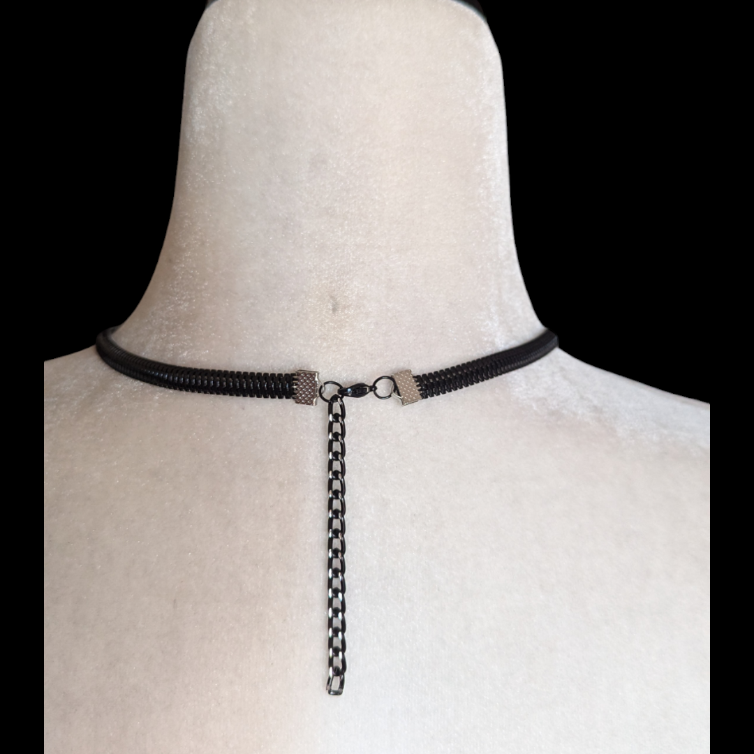 Collar Negro Chato Goth