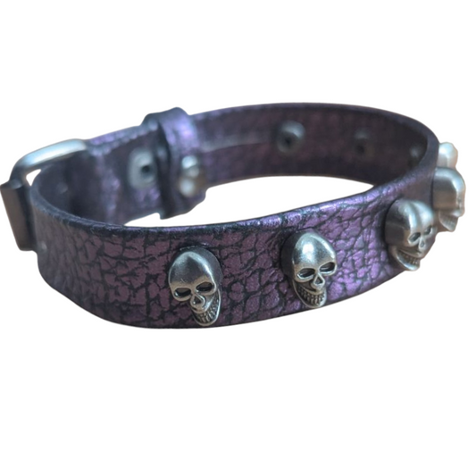 Pulsera morada Calaveras