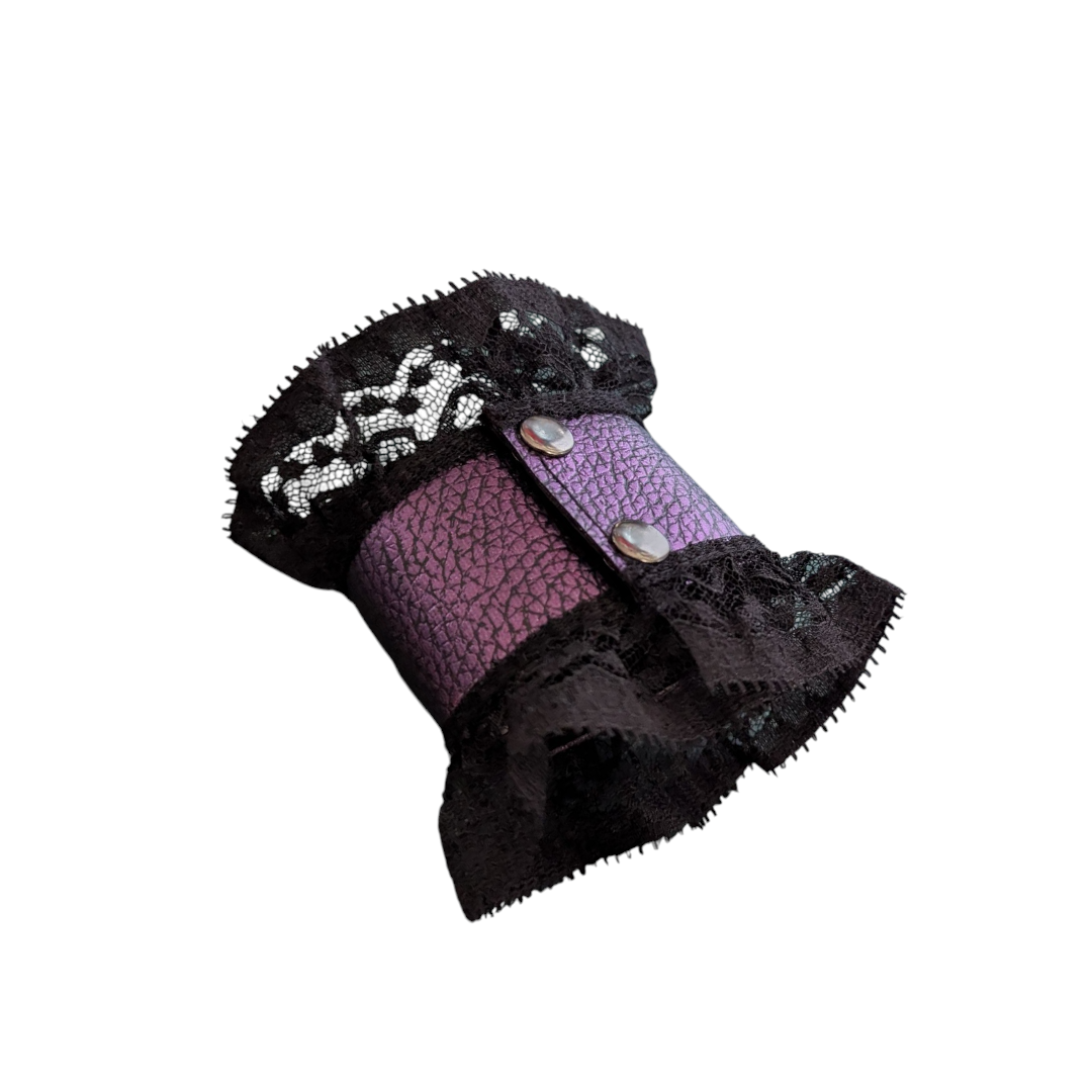 Brazalete gothic victorian Morado