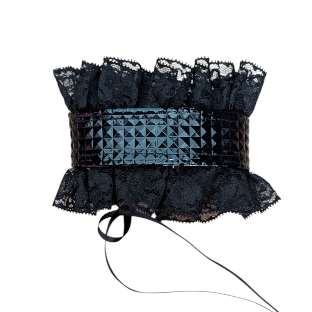 Choker estilo gorguera texturizada