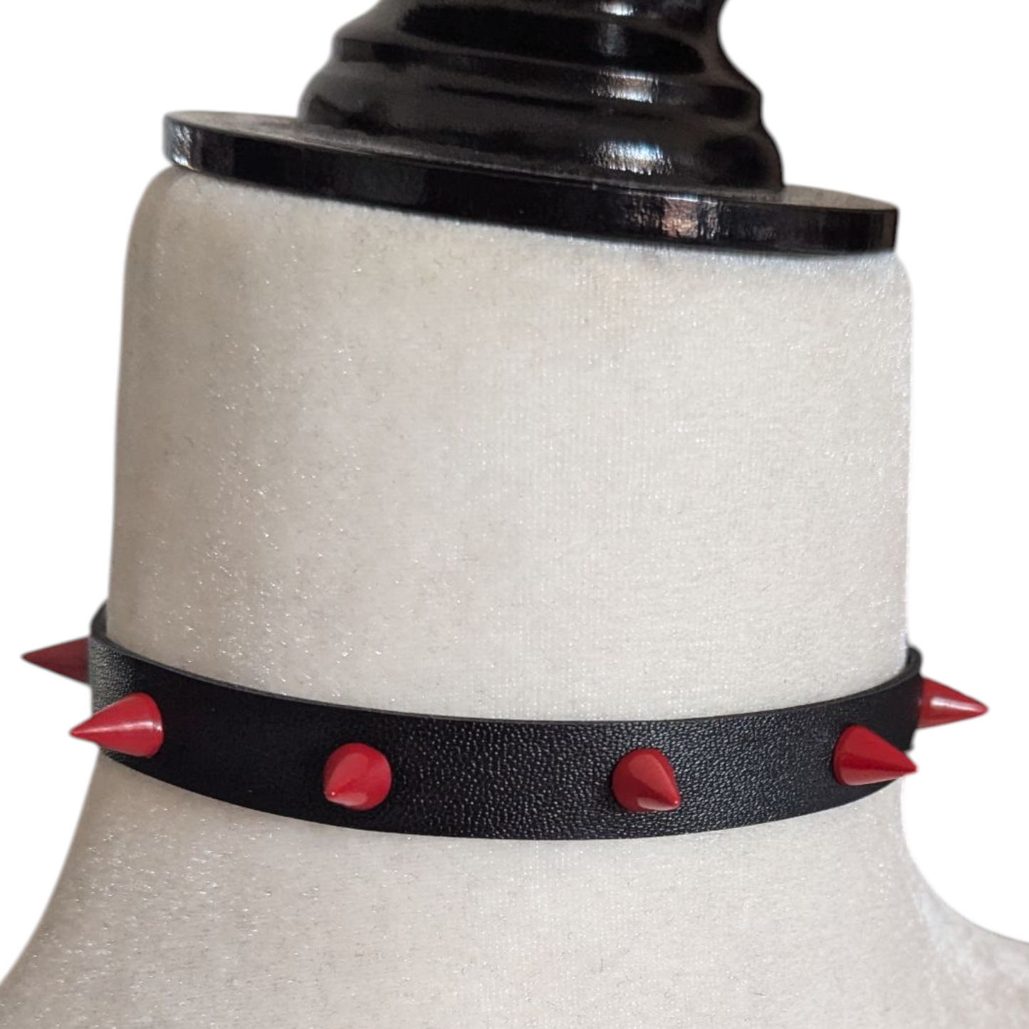 Choker picas roja de metal