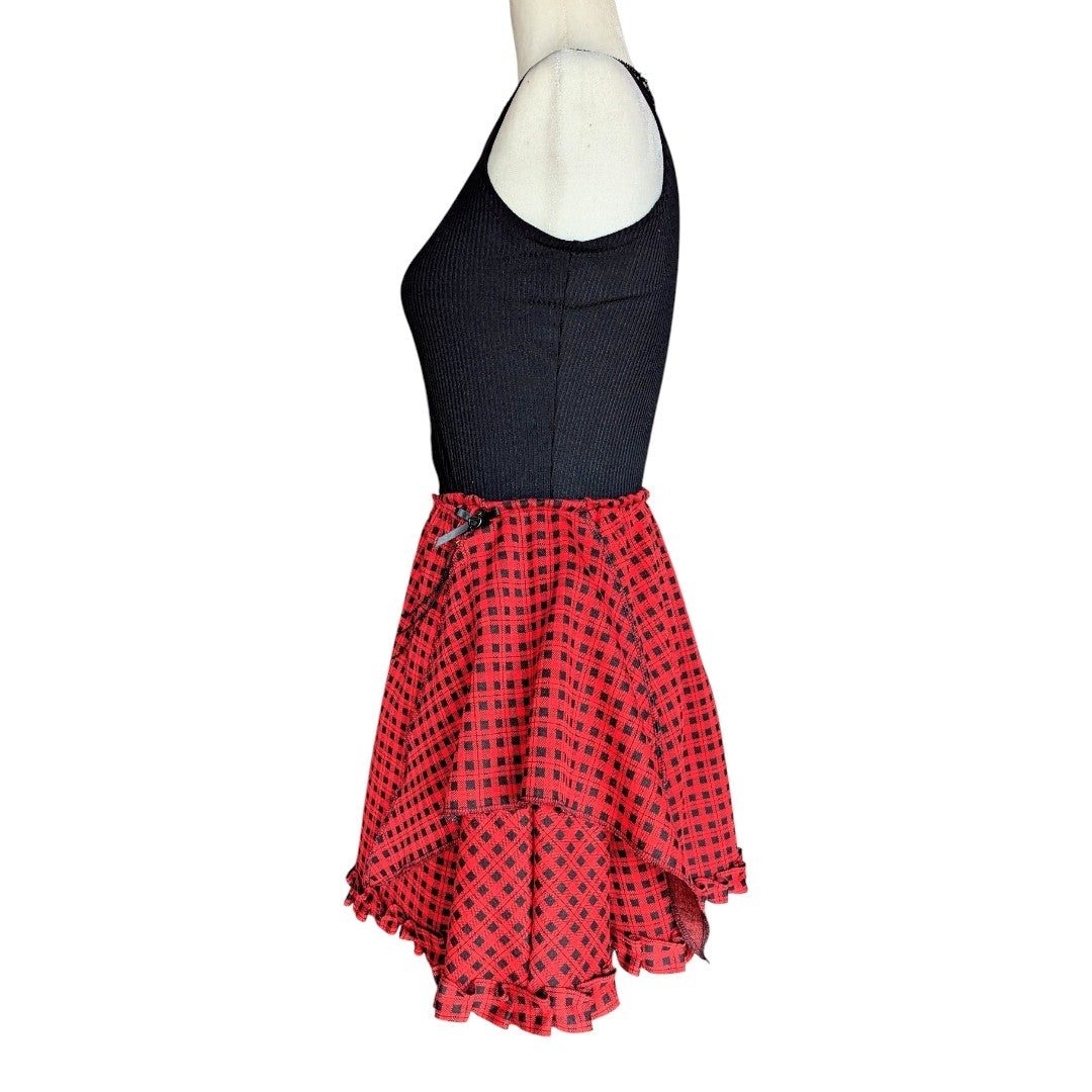 Conjunto falda, camiseta + collar