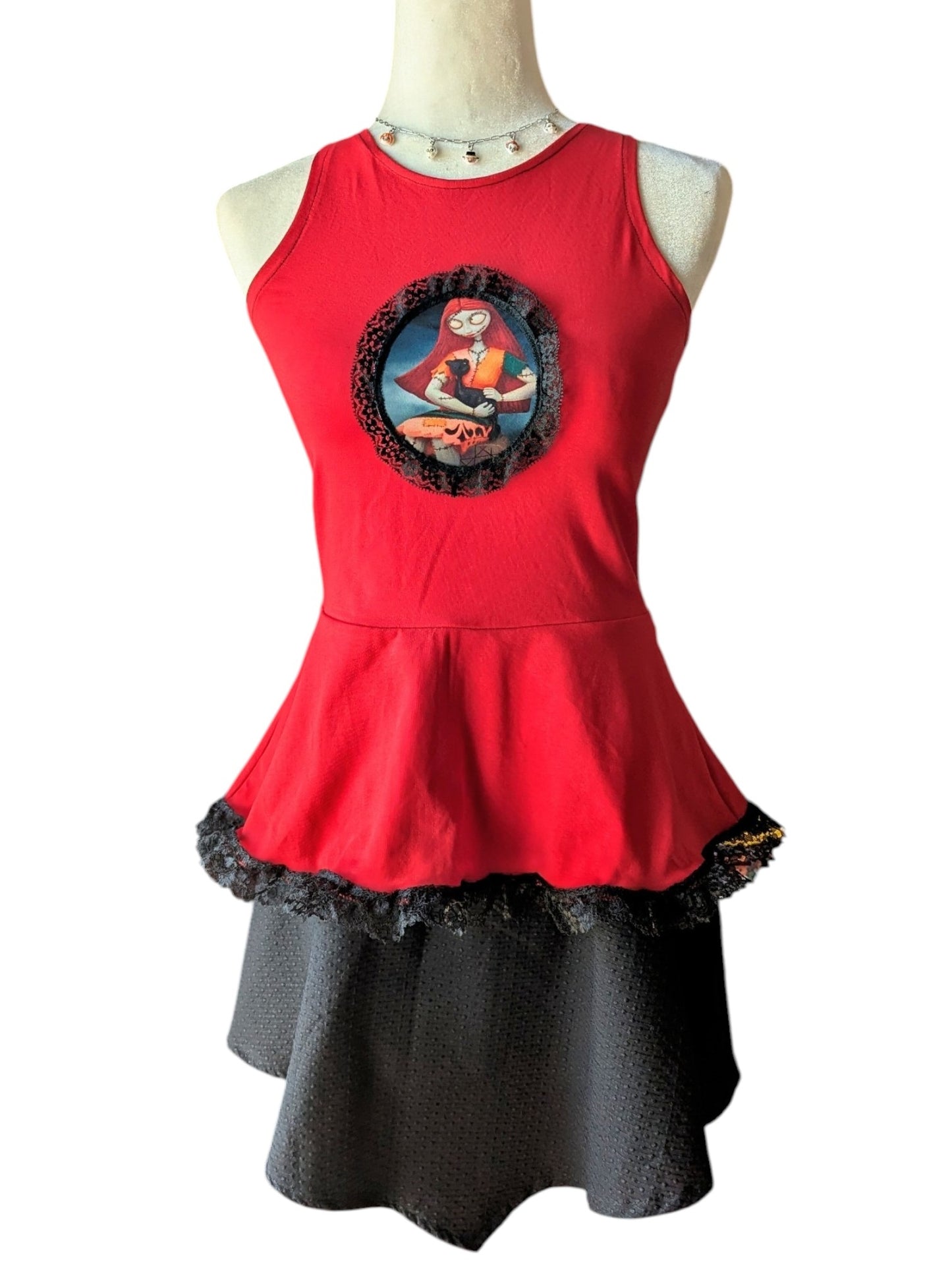 Conjunto Sally camiseta , falda y collar