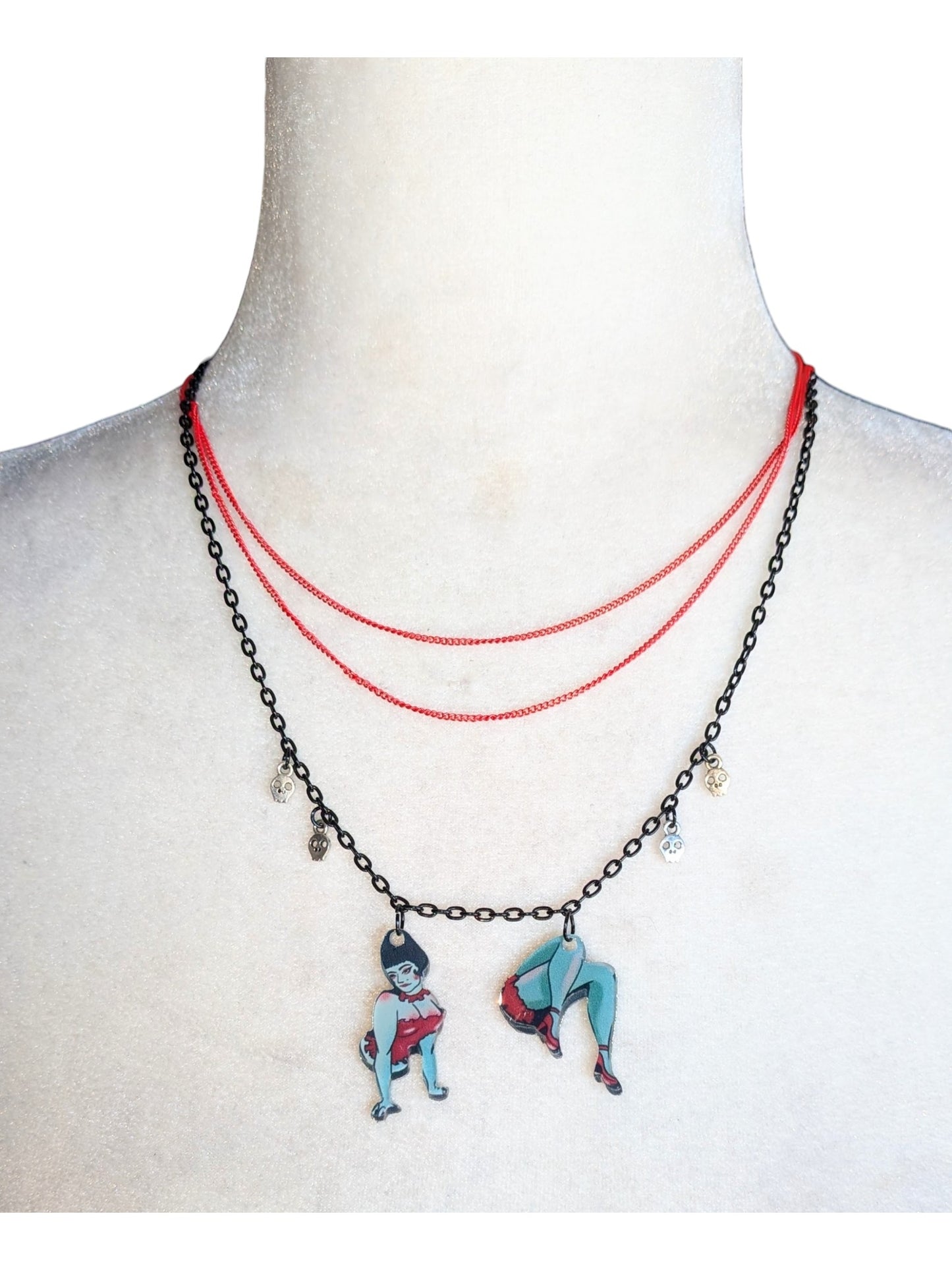 Collar Beetlejuice sala de espera