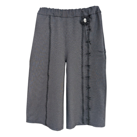 Bermudas Gothic Lolita