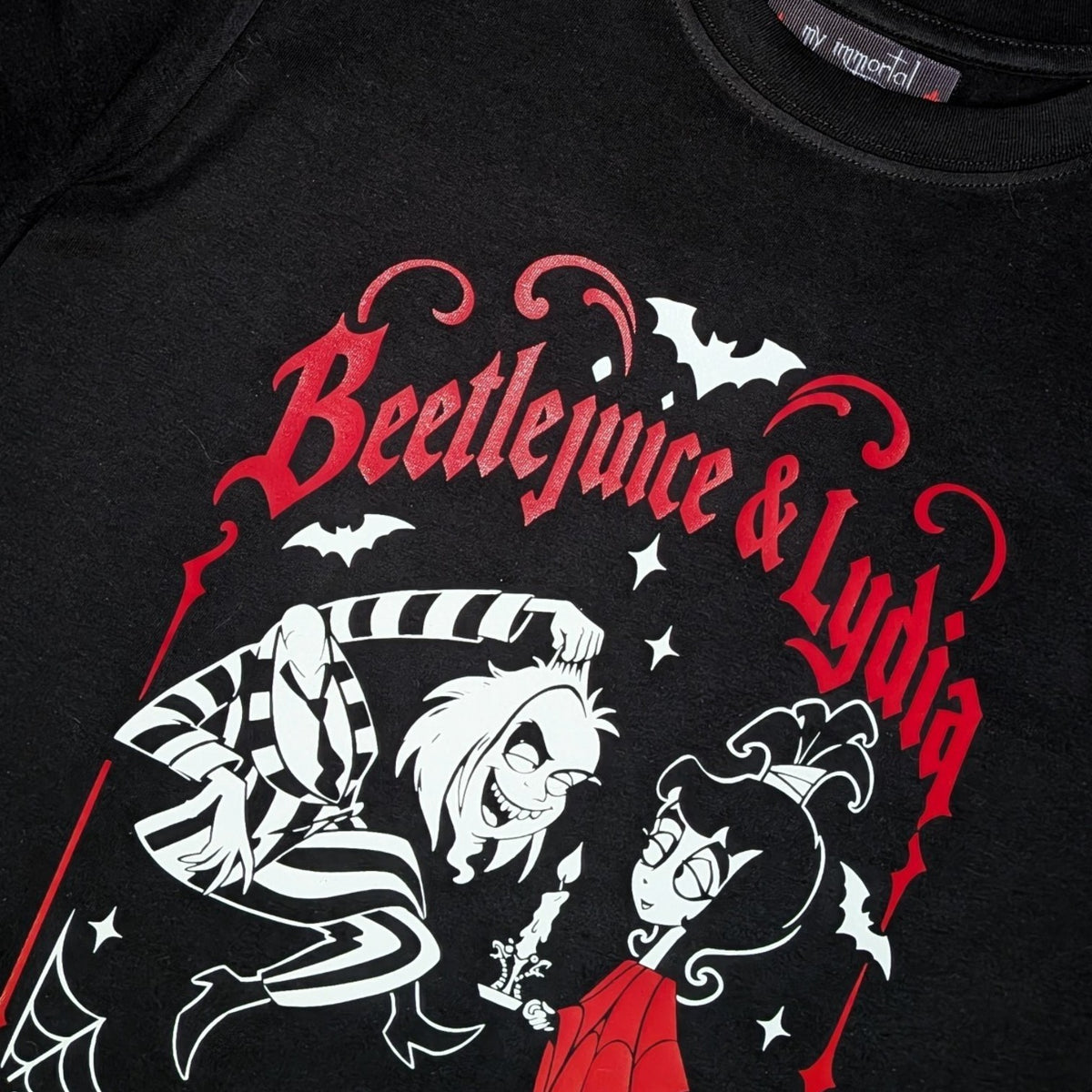 Camiseta Beetlejuice y Lydia Cartoon